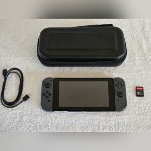 Nintendo Switch Black Console HAC-001 Wi-Fi Joy-Con Controllers Adapter Skyrim